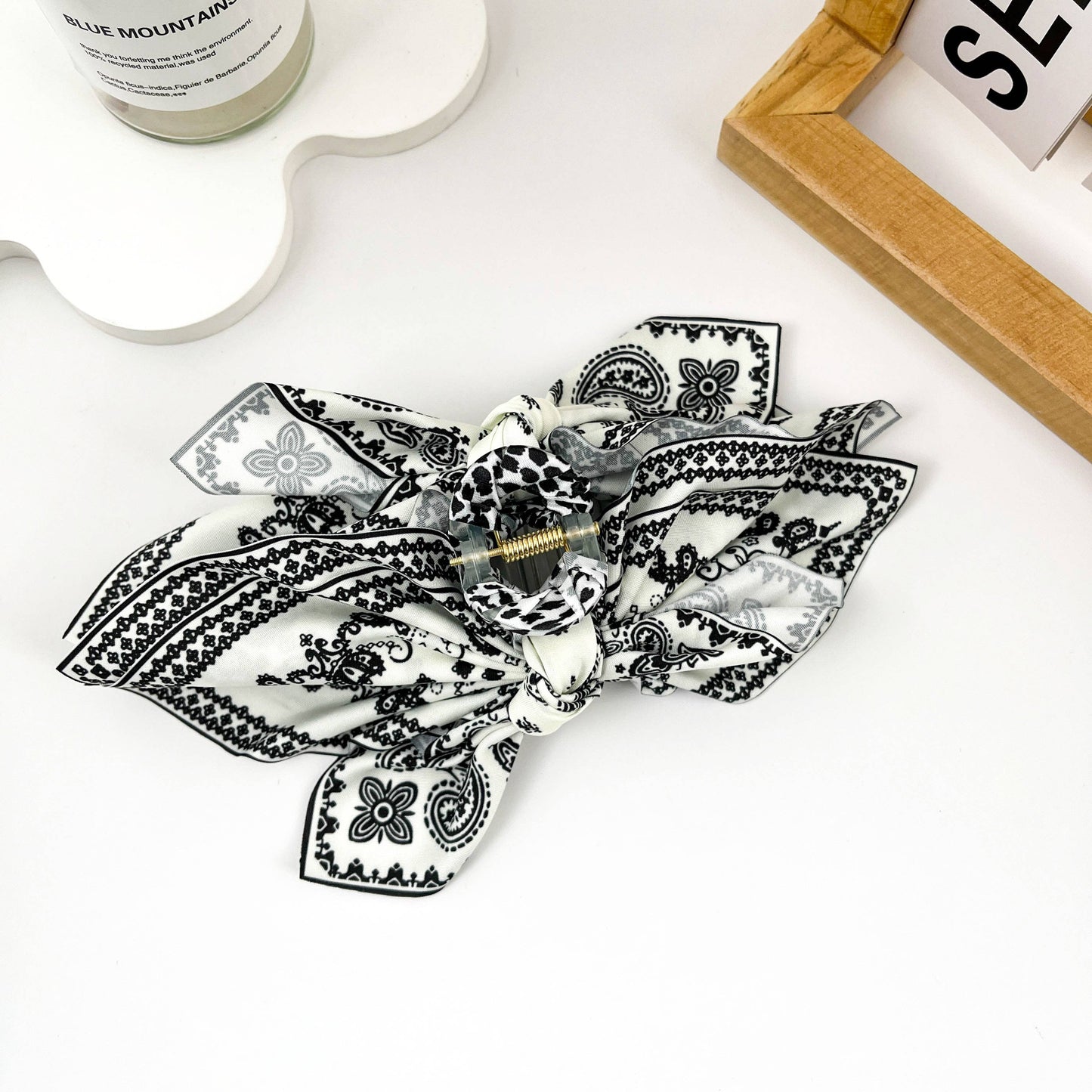 Vintage double-sided floral hair claw clip