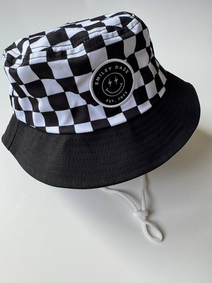 CHECKERED • BUCKET HAT
