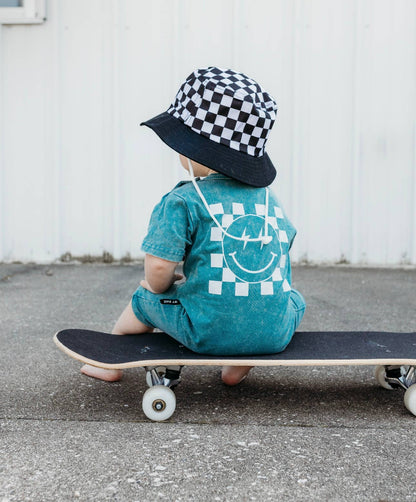 CHECKERED • BUCKET HAT